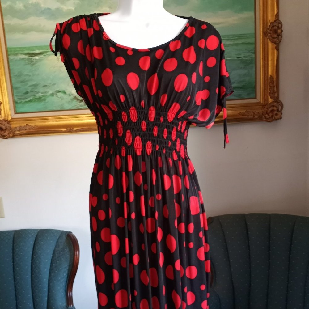 Black and Red Polka Dot Size M/L Scrunched Sleeve (opt) EUC Mini Dress-Item #174